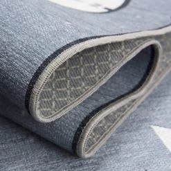 Happy Rugs Tapis enfant Carte au trésor - Fibres synthétiques - Gris pigeon - 100 x 160 cm 5 Happy Rugs Tapis enfant Carte au trésor - Fibres synthétiques - Gris pigeon - 100 x 160 cm -Tapis enfant Soldes 1000197212 200110 11240400141 DETAILS P000000001000197212