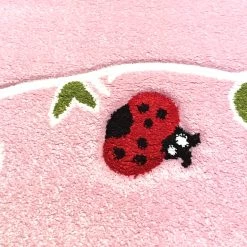 Happy Rugs Tapis enfant Champs de fleurs - Fibres synthétiques - Rose - 120 x 180 cm -Tapis enfant Soldes 1000198032 200110 11241700260 DETAILS P000000001000198032