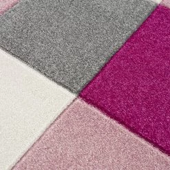 Happy Rugs Tapis enfant Checkerboard - Fibres synthétiques - Rose - 160 x 230 cm -Tapis enfant Soldes 1000198059 210910 15002800071 DETAILS P000000001000198059