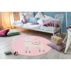 Luxor living Tapis enfant Lama Lulu II - Polyester - Rose 11 Luxor living Tapis enfant Lama Lulu II - Polyester - Rose -Tapis enfant Soldes 1000235549 201211 10122500131 DETAILS P000000001000235549