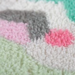 Luxor living Tapis enfant Lama Lulu I - Polyester - Vert clair - 120 x 170 cm -Tapis enfant Soldes 1000235613 201211 10124400290 DETAILS P000000001000235613